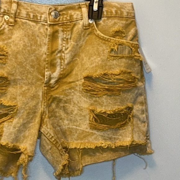 "NWT" FREE PEOPLE WOMEN'S MAGGIE DENIM JEAN SHORTS- YELLOW- SIZE 25‎ - Picture 9 of 12